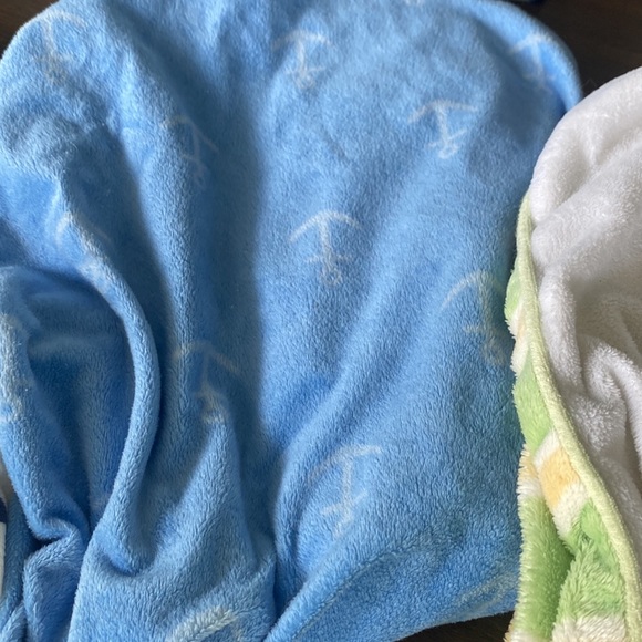 Changing table covers - Picture 3 of 7